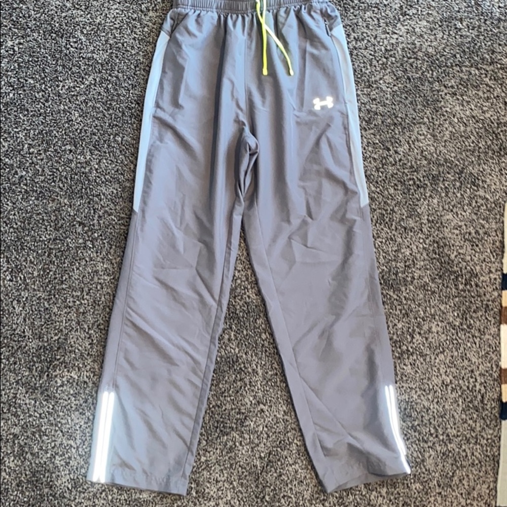 Men’s Under Armour athletic pants